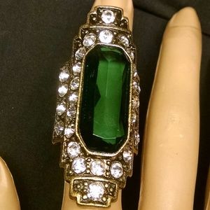 Vintage Antique Style Elegant Emerald Green Color Stone Rhinestones Ring